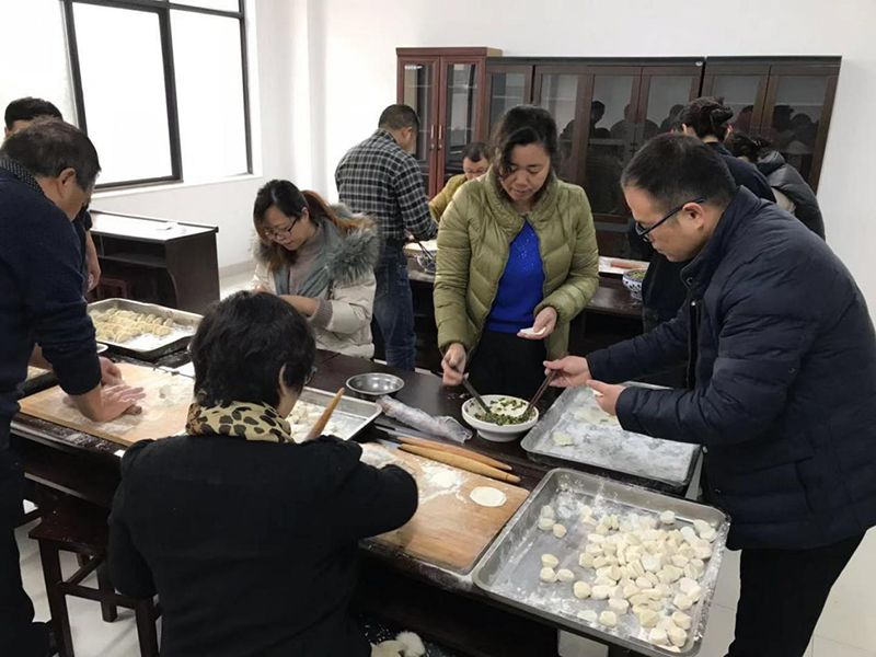 集團公司舉辦“迎冬至、包餃子”活動